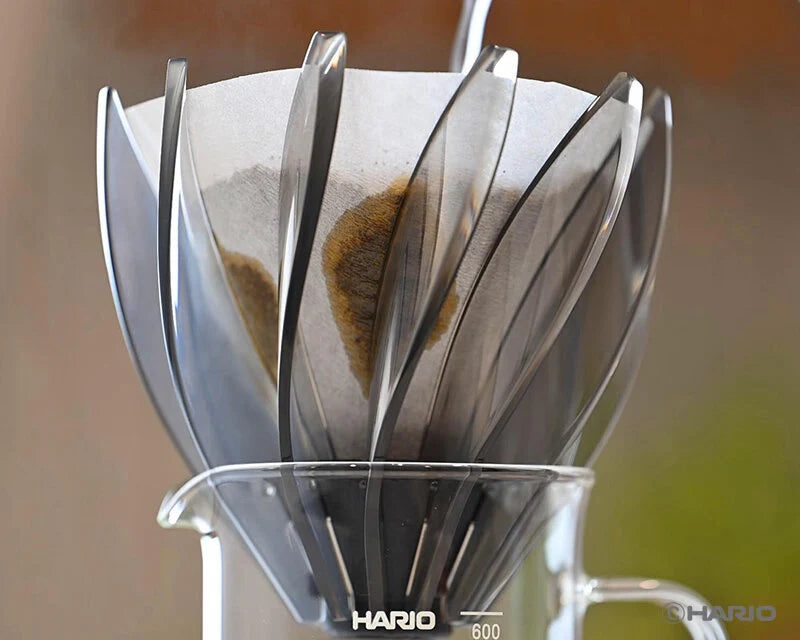 V60 SUIREN 2024 detalle cerámica Hario